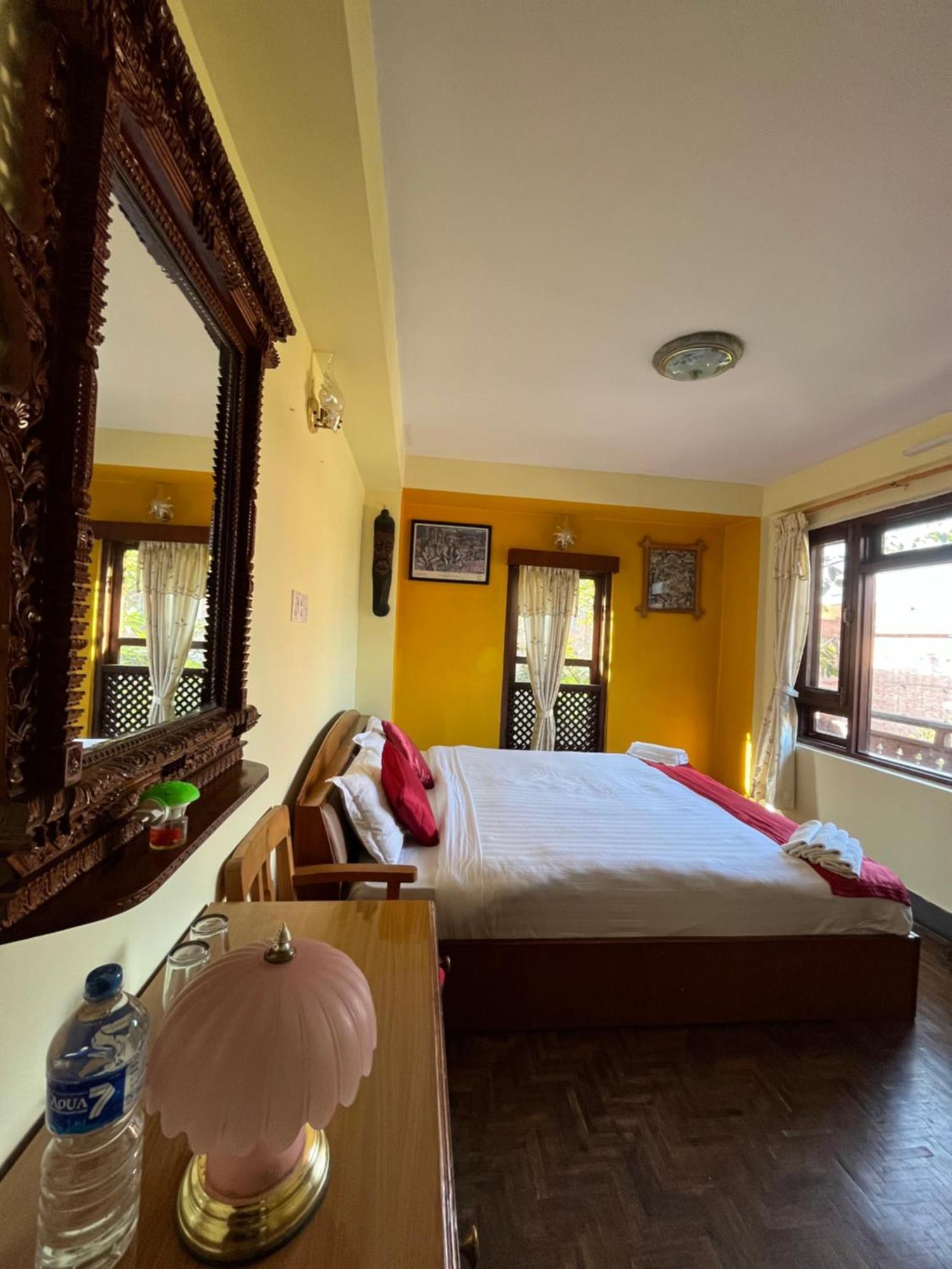 Golden Gate Guest House Bhaktapur Ngoại thất bức ảnh